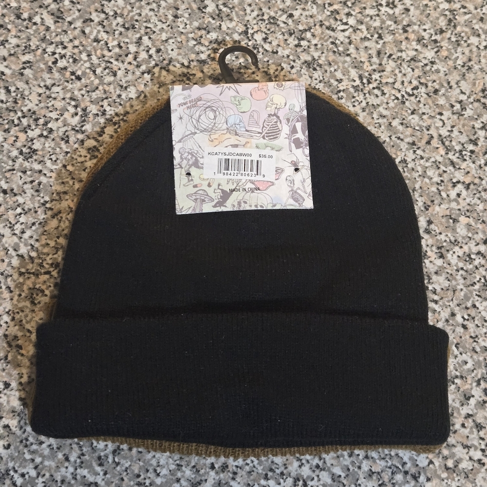 DC Brown Fleece & Black Beanies - Picture 3 of 8